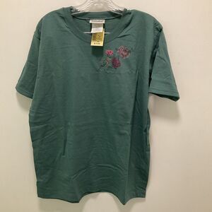 Northern Reflections Tshirt w/embroidered roses size M NWT Vintage Grandma Core